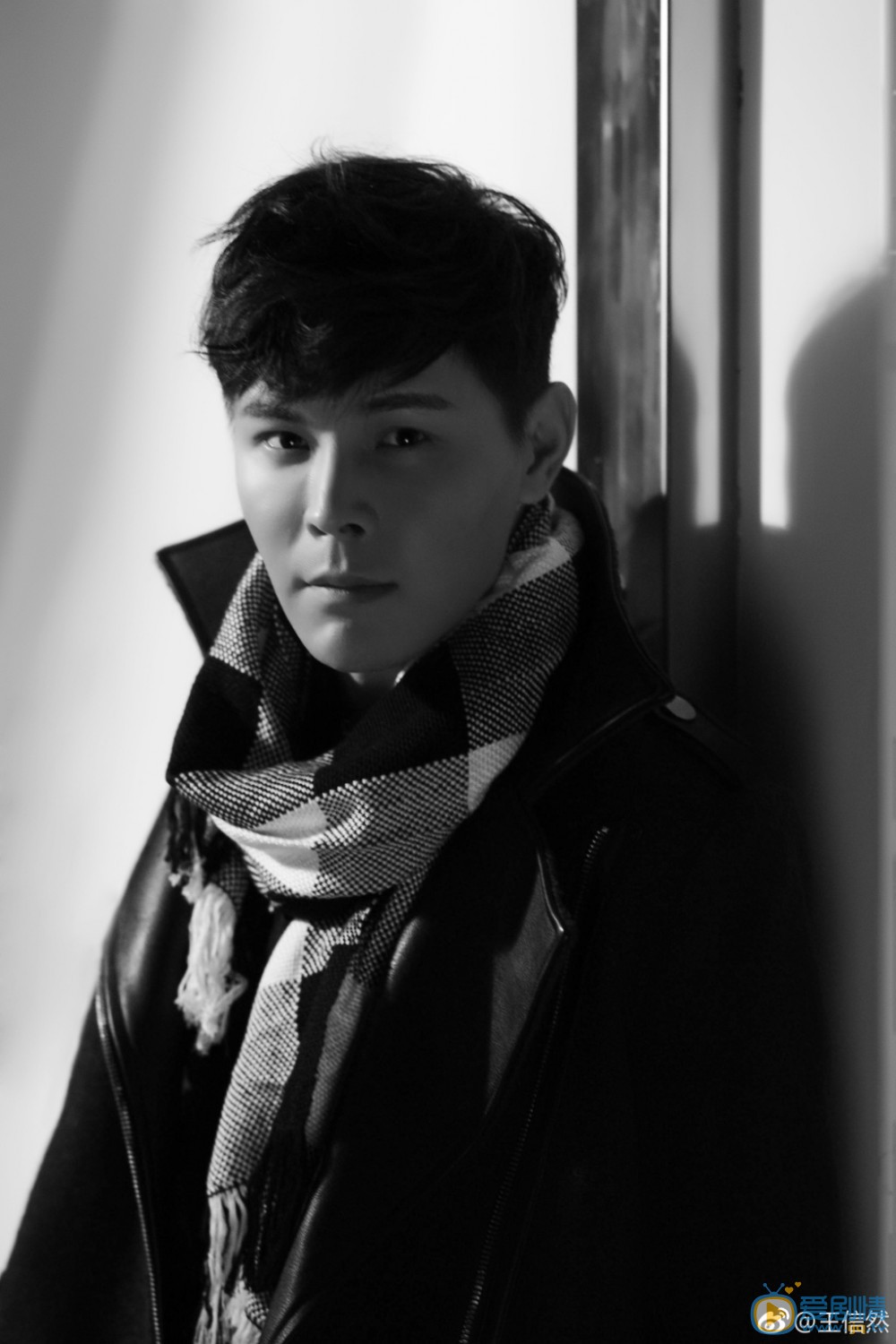 王信然绅士写真 王信然高清写真_王信然高清剧照