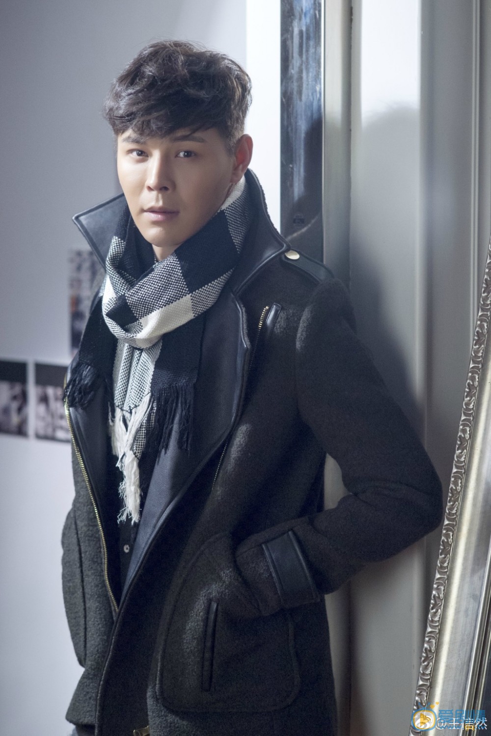 王信然绅士写真 王信然高清写真_王信然高清剧照