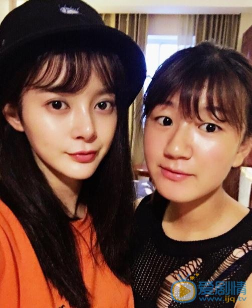 王瑞子与人合照 王瑞子高清写真_王瑞子高清剧照