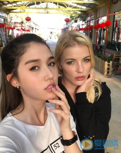 恩美与人合照 恩美高清写真_恩美高清剧照