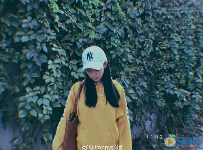 张熠时尚街拍 张熠高清写真_张熠高清剧照