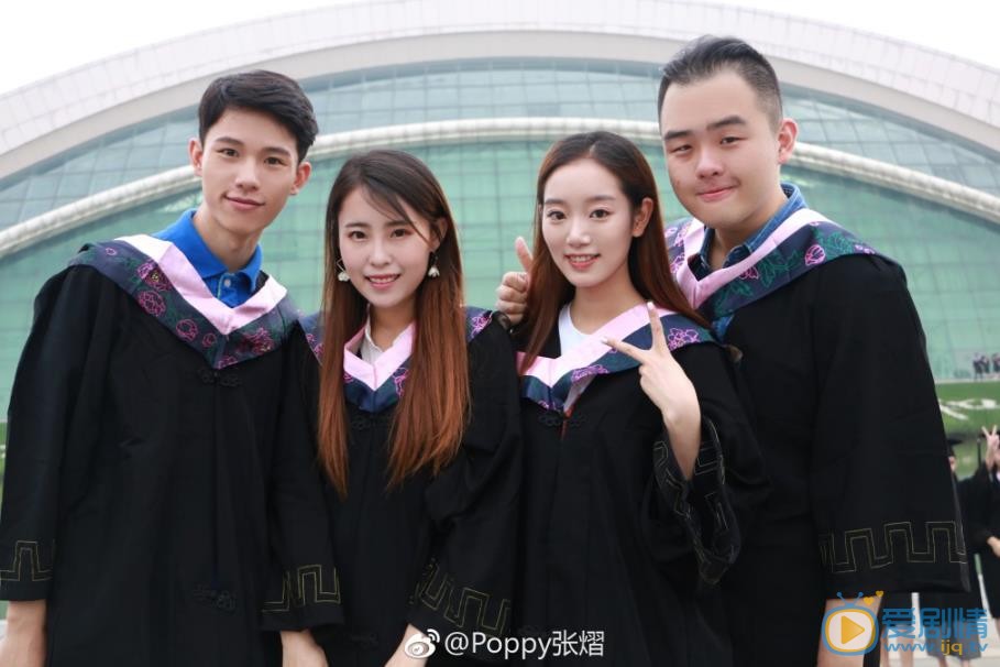 张熠毕业照 张熠高清写真_张熠高清剧照