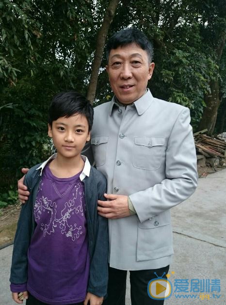 边程与人合照 边程高清写真_边程高清剧照