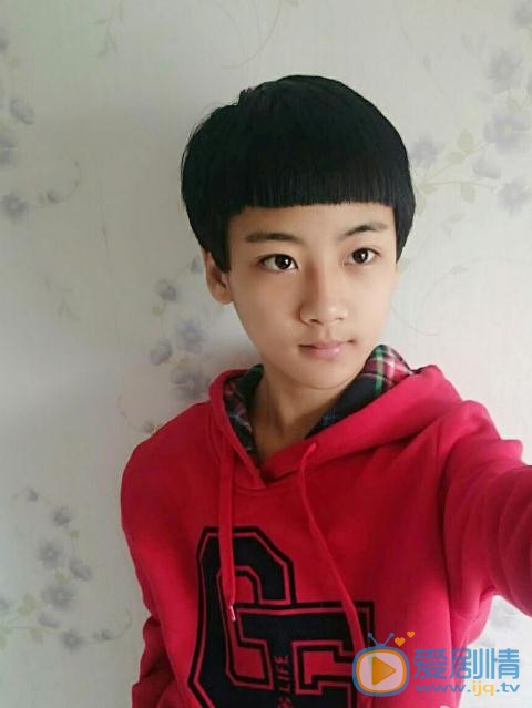 边程生活照 边程高清写真_边程高清剧照