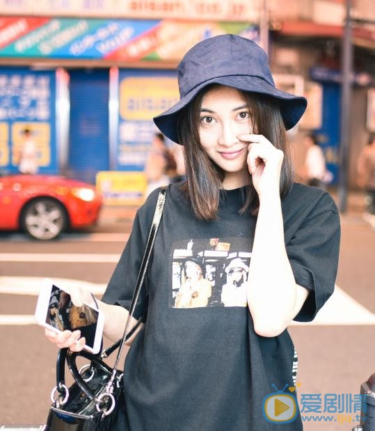 王俏霖街拍写真 王俏霖高清写真_王俏霖高清剧照