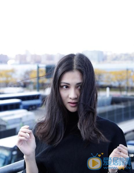 王俏霖街拍写真 王俏霖高清写真_王俏霖高清剧照
