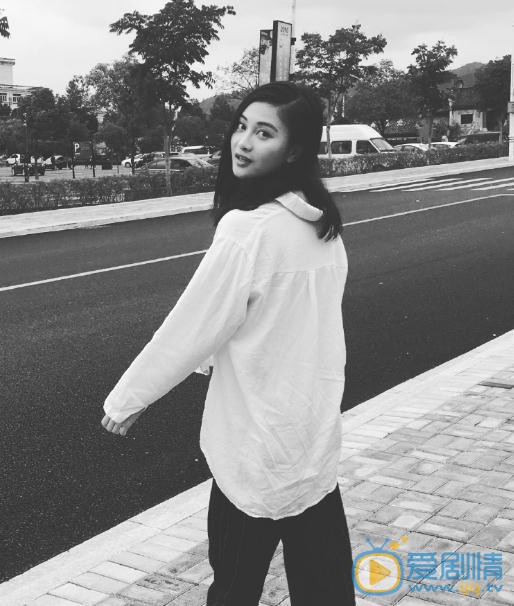 王俏霖街拍写真 王俏霖高清写真_王俏霖高清剧照