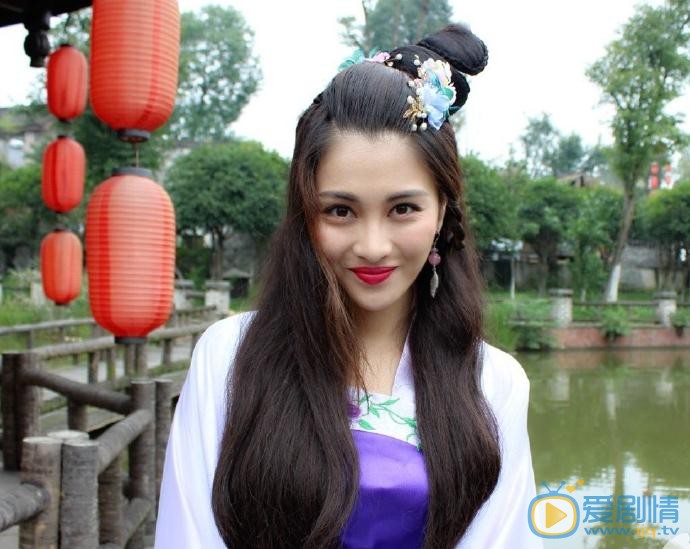 王俏霖片场照 王俏霖高清写真_王俏霖高清剧照
