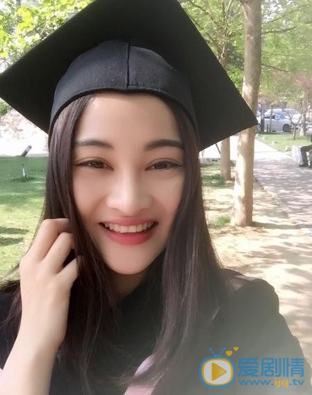 王俏霖毕业的一天 王俏霖高清写真_王俏霖高清剧照