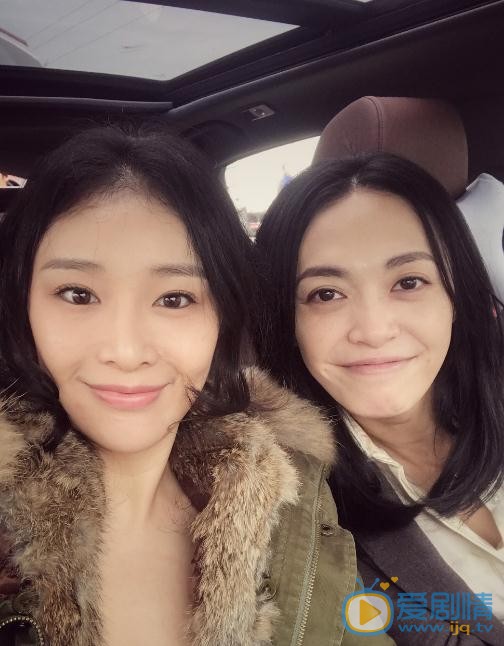 高叶与人合照 高叶高清写真_高叶高清剧照