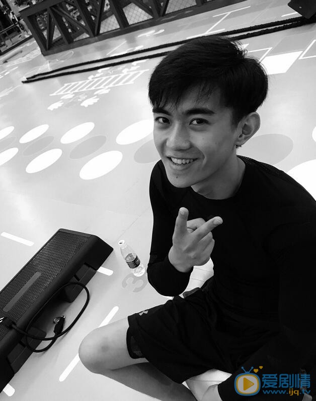 邵如一生活照 邵如一高清写真_邵如一高清剧照