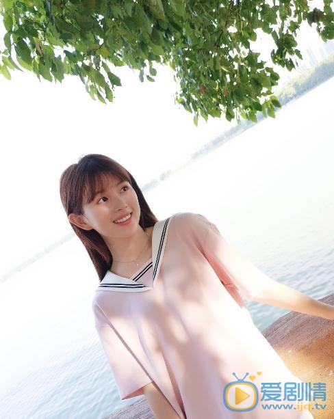 钟恩淇制服写真 钟恩淇高清写真_钟恩淇高清剧照