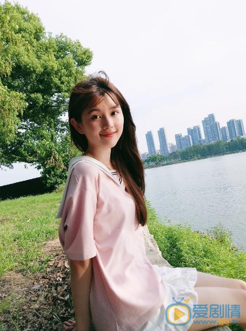 钟恩淇制服写真 钟恩淇高清写真_钟恩淇高清剧照