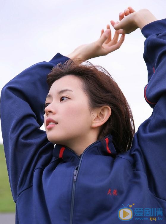 钟恩淇制服写真 钟恩淇高清写真_钟恩淇高清剧照