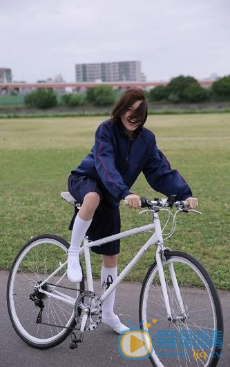 钟恩淇制服写真 钟恩淇高清写真_钟恩淇高清剧照