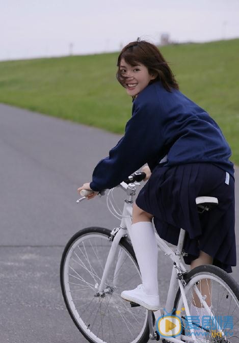 钟恩淇制服写真 钟恩淇高清写真_钟恩淇高清剧照