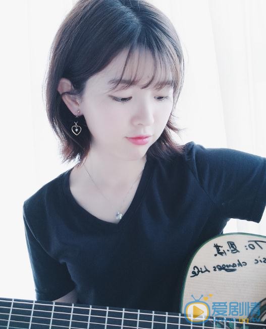 钟恩淇生活照 钟恩淇高清写真_钟恩淇高清剧照