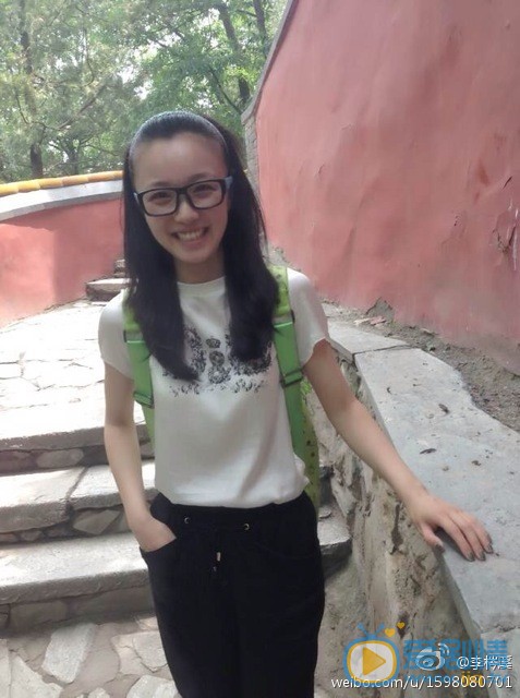 李梣溪旅行街拍 李梣溪高清写真_李梣溪高清剧照