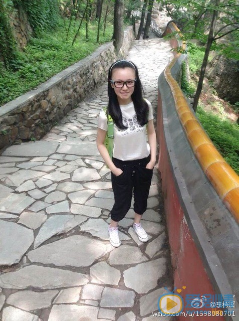 李梣溪旅行街拍 李梣溪高清写真_李梣溪高清剧照