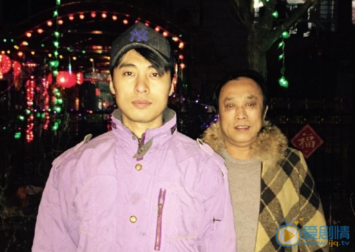 张钧涵与人合照 张钧涵高清写真_张钧涵高清剧照