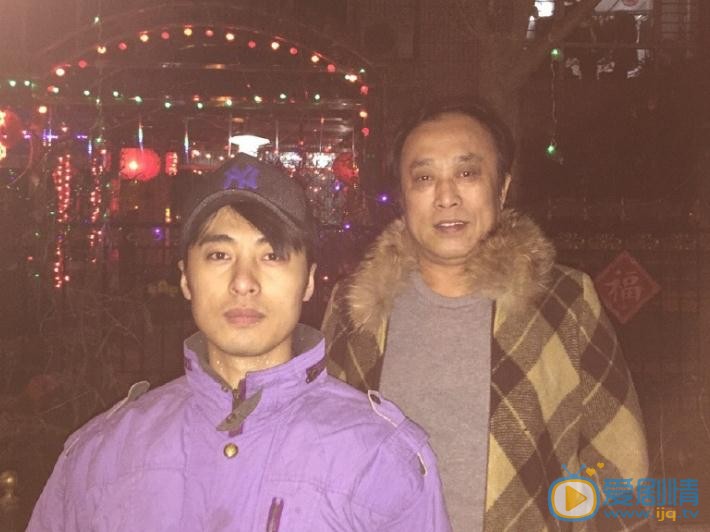 张钧涵与人合照 张钧涵高清写真_张钧涵高清剧照