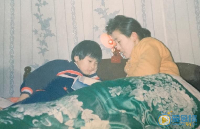 张钧涵与人合照 张钧涵高清写真_张钧涵高清剧照