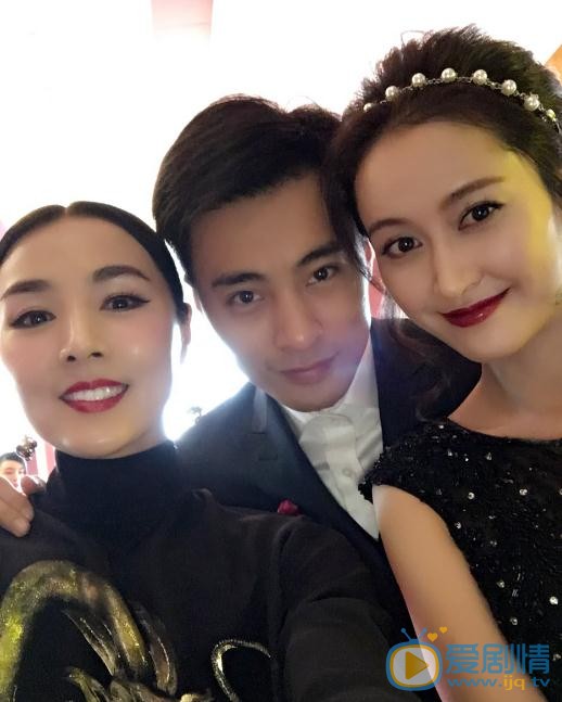 张钧涵与人合照 张钧涵高清写真_张钧涵高清剧照