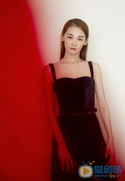 苗苗《芳华》宣传照 苗苗高清写真_苗苗高清剧照