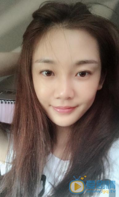 苗苗生活照 苗苗高清写真_苗苗高清剧照
