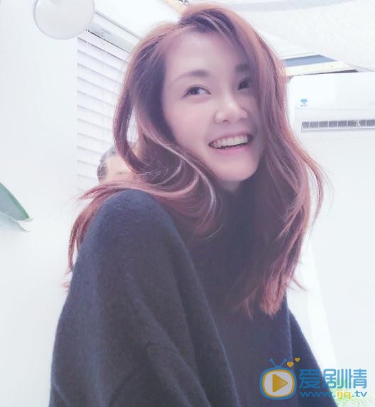 苗苗生活照 苗苗高清写真_苗苗高清剧照