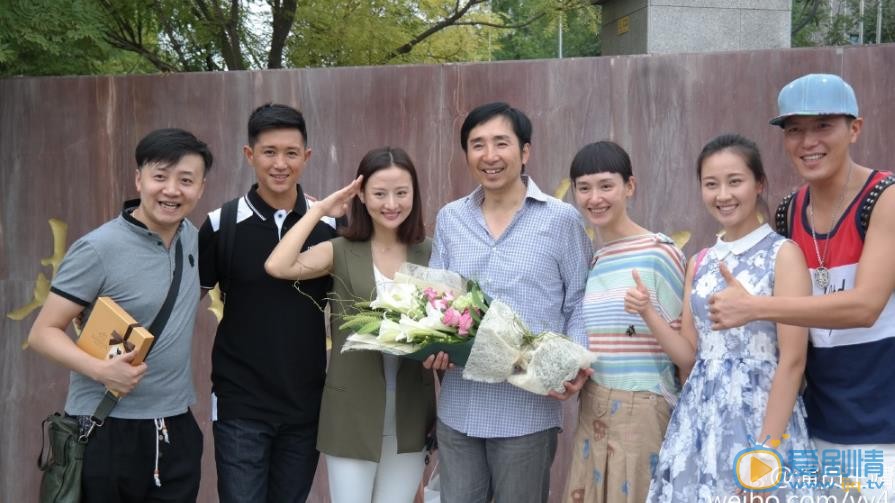 王靖云同学合照 王靖云高清写真_王靖云高清剧照