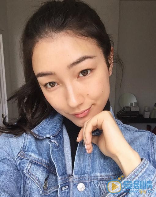 刘承羽生活照 刘承羽高清写真_刘承羽高清剧照
