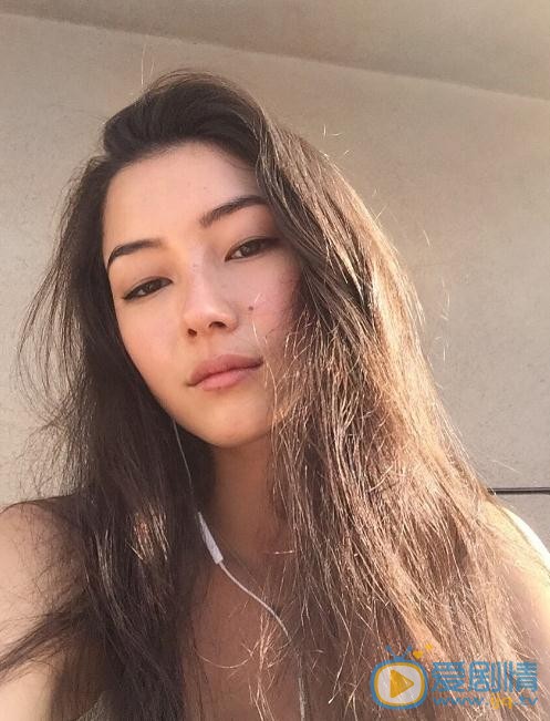 刘承羽生活照 刘承羽高清写真_刘承羽高清剧照
