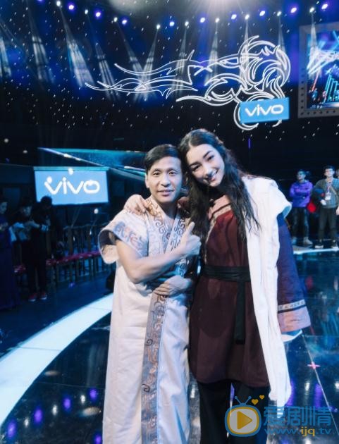 刘承羽与明星合照 刘承羽高清写真_刘承羽高清剧照