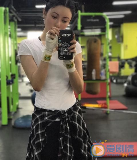 管乐健身照 管乐高清写真_管乐高清剧照