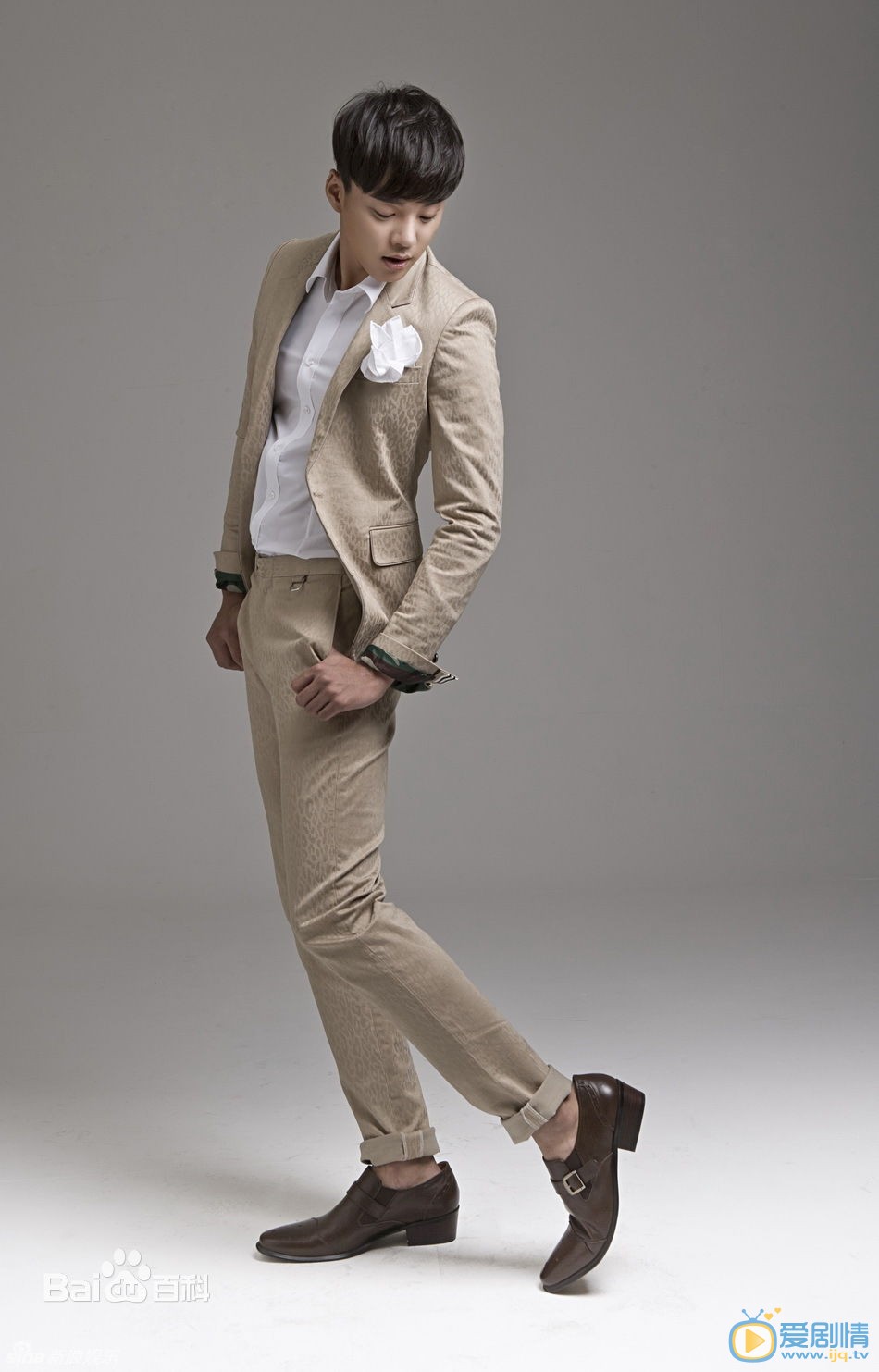 安圣浩帅气写真 安圣浩高清写真_安圣浩高清剧照