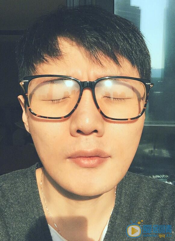 李荣浩生活照 李荣浩高清写真_李荣浩高清剧照