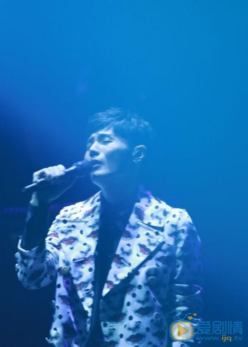 李荣浩演出照 李荣浩高清写真_李荣浩高清剧照