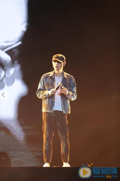 李荣浩演出照 李荣浩高清写真_李荣浩高清剧照