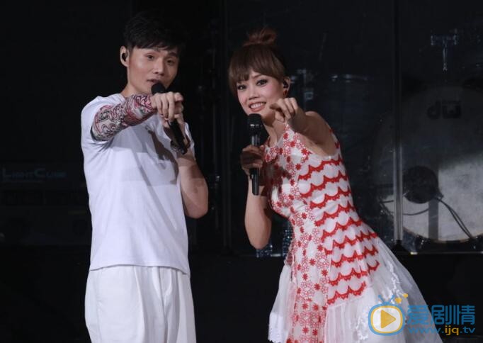 李荣浩演出照 李荣浩高清写真_李荣浩高清剧照