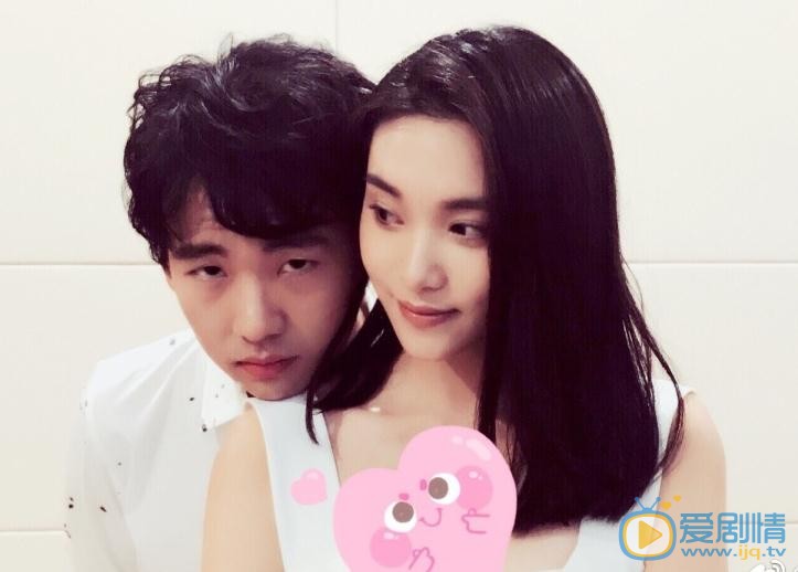王嘉宁与人合照 王嘉宁高清写真_王嘉宁高清剧照
