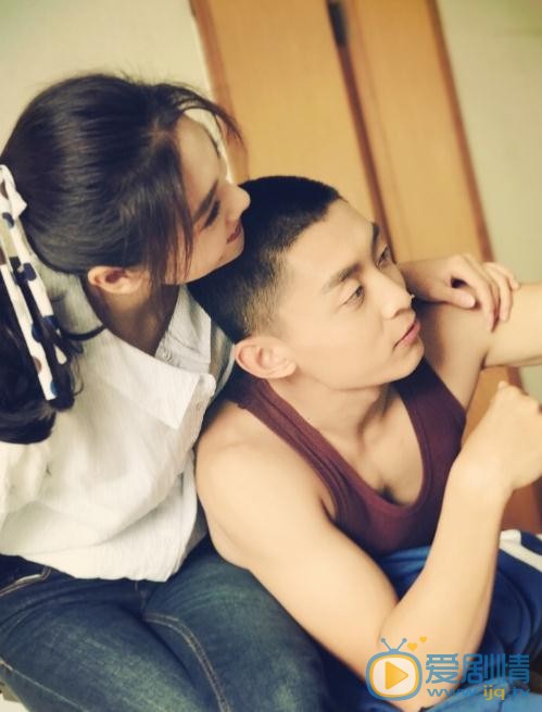 王嘉宁与人合照 王嘉宁高清写真_王嘉宁高清剧照