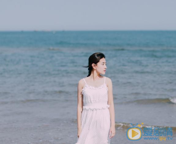 梁洁海边写真 梁洁高清写真_梁洁高清剧照