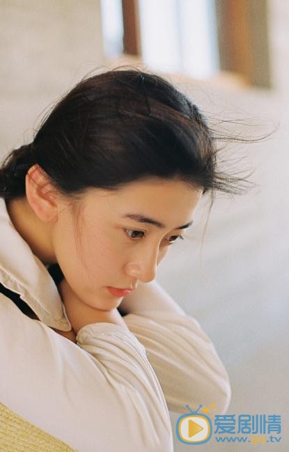 梁洁教堂写真 梁洁高清写真_梁洁高清剧照