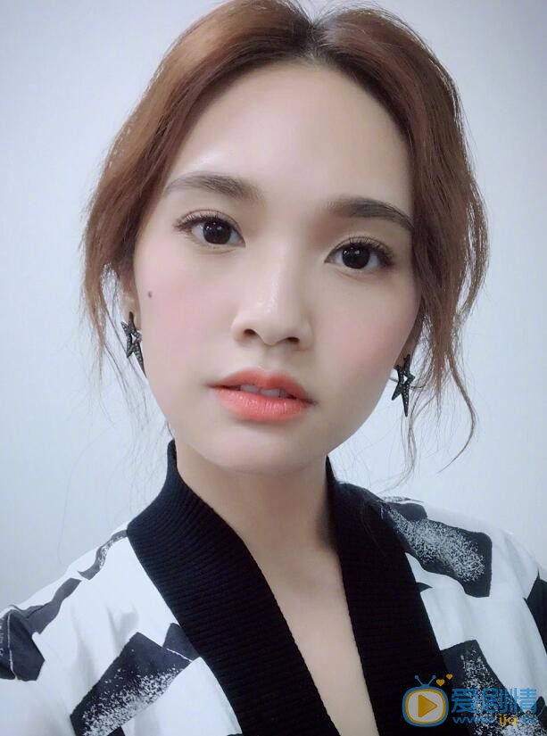 李荣浩女友杨丞琳 李荣浩高清写真_李荣浩高清剧照