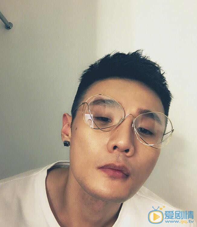 杨丞琳男友李荣浩 杨丞琳高清写真_杨丞琳高清剧照