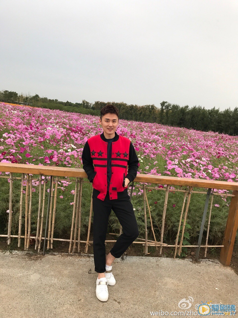 周文韬户外旅行照 周文韬高清写真_周文韬高清剧照