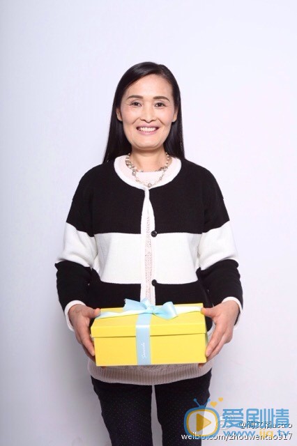 周文韬和老妈合照 周文韬高清写真_周文韬高清剧照