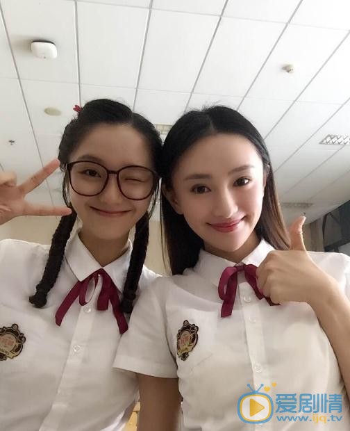 肖燕与人合照 肖燕高清写真_肖燕高清剧照