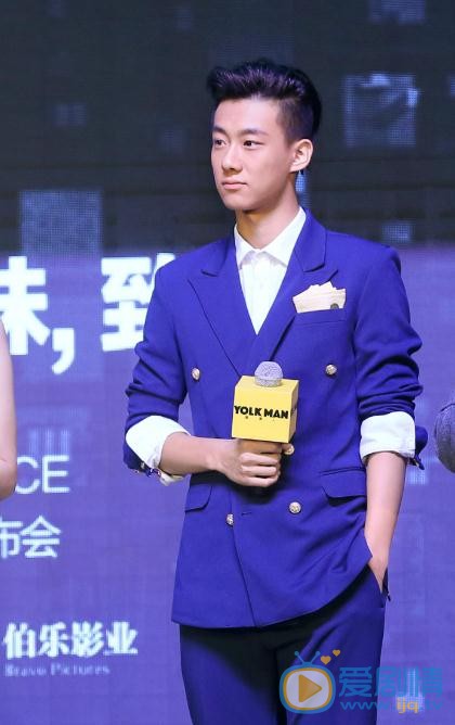 致我们单纯的小美好吴柏松是谁演的？吴柏松扮演者高至霆个人资料、写真及生活照欣赏